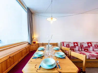Coin salon dans l'établissement Apartment Home Club - Lavachet-10 by Interhome