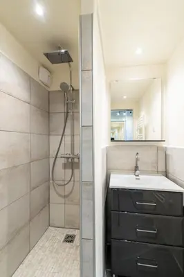 Salle de bains dans l'établissement Apartment Home Club - Lavachet-10 by Interhome