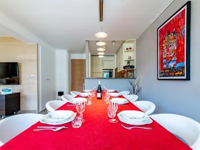 Télévision ou salle de divertissement dans l'établissement Apartment Le Shamrock - Le Lac-6 by Interhome