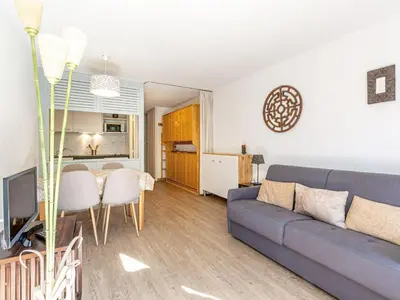 Coin salon dans l'établissement Studio cosy 3 pers avec parking et WiFi à Val-d'Isère - FR-1-694-335