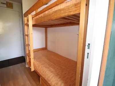 Un ou plusieurs lits dans un hébergement de l'établissement Studio confort 4 pers, proche pistes, animaux OK, balcon - FR-1-502-535