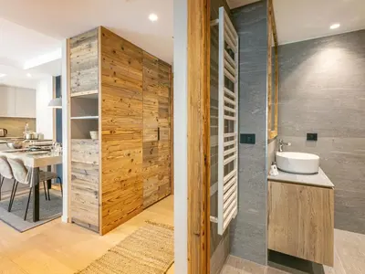 Cuisine ou kitchenette dans l'établissement Appartement de standing avec garage, wifi et terrasse au pied des pistes à Val-d'Isère - FR-1-694-332