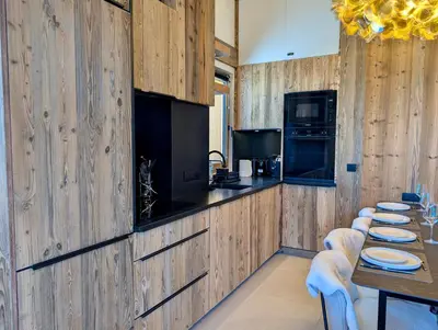 Cuisine ou kitchenette dans l'établissement Luxury Property Paradiski incl Swim Pool I Sauna I Hammam