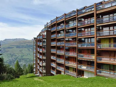 Vue générale sur la montagne ou vue sur la montagne depuis l'appartement