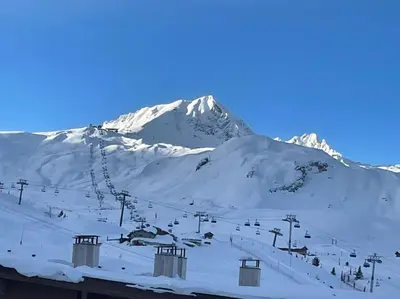 L'établissement Studio Arc 2000 en hiver