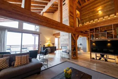 Télévision ou salle de divertissement dans l'établissement Chalet Chalmers