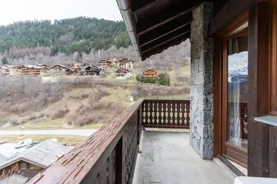 Vue générale sur la montagne ou vue sur la montagne depuis l'appartement