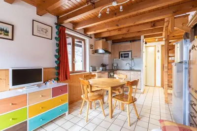 Cuisine ou kitchenette dans l'établissement Paradiski - Flat with mountain views