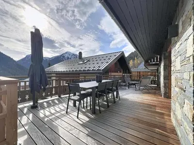 Vue générale sur la montagne ou vue sur la montagne depuis le chalet