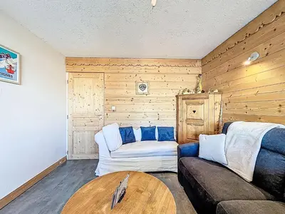 Coin salon dans l'établissement Apartment Les Grandes Balmes I et II - Le Lac-11 by Interhome