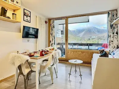 Vue générale sur la montagne ou vue sur la montagne depuis l'appartement