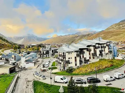 Vue générale sur la montagne ou vue sur la montagne depuis l'appartement