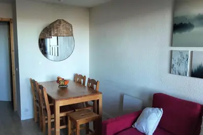 Coin salon dans l'établissement Bel appartement vue montagne
