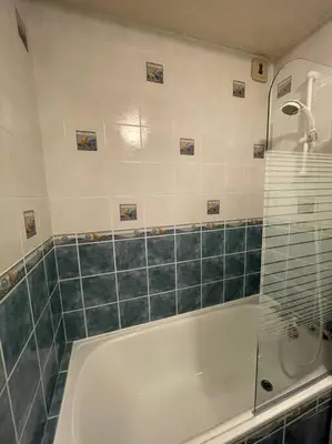 Salle de bains dans l'établissement T3 Champagny-en-Vanoise avec terrasse plein sud