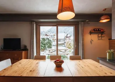 Télévision ou salle de divertissement dans l'établissement Chalet Bio Corti 6p. 3 ch proche pistes/commerces