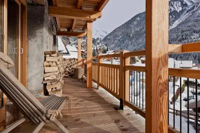 Vue générale sur la montagne ou vue sur la montagne depuis l'appartement