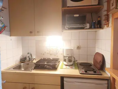Cuisine ou kitchenette dans l'établissement Studio cabine 4 pers à Vallandry avec animaux admis - FR-1-411-906