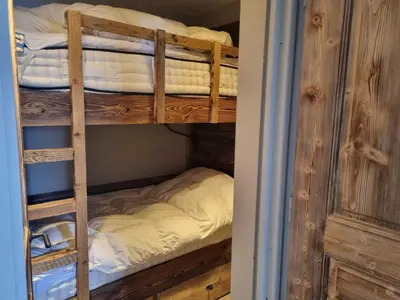 Un ou plusieurs lits dans un hébergement de l'établissement Appartement à Tignes - 5 pers, 41m², proche montagne - FR-1-449-191
