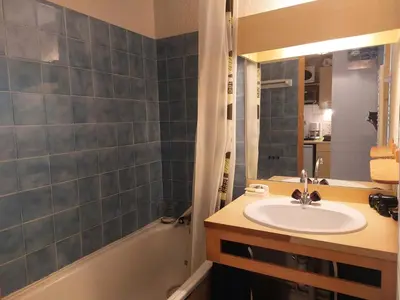 Salle de bains dans l'établissement Résidence Praz De L'ours 2 - Studio 4 personnes à Vallandry en centre station et proche des pistes MAE-4004