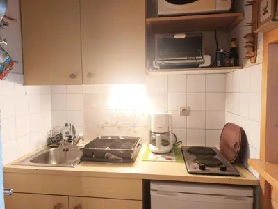 Cuisine ou kitchenette dans l'établissement Résidence Praz De L'ours 2 - Studio 4 personnes à Vallandry en centre station et proche des pistes MAE-4004