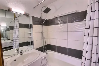 Salle de bains dans l'établissement Résidence Michailles - Studio 4 personnes à Vallandry en centre station et proche des pistes MAE-4014