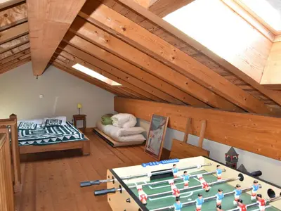 Salle de jeux dans l'établissement Appartement spacieux 8 pers, proche pistes - FR-1-464-222