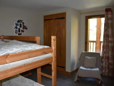 Un ou plusieurs lits dans un hébergement de l'établissement Appartement spacieux 8 pers, proche pistes - FR-1-464-222