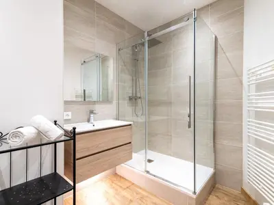 Salle de bains dans l'établissement Apartment Le Hameau du Borsat - Val Claret-14 by Interhome