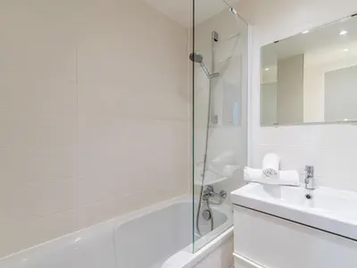Salle de bains dans l'établissement Studio Home Club - Lavachet-11 by Interhome