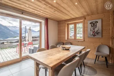 Vue générale sur la montagne ou vue sur la montagne depuis l'appartement
