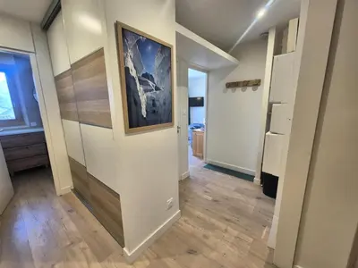Cuisine ou kitchenette dans l'établissement Résidence Bec Rouge - Appartement rénové·Skis aux pieds·Balcon MAE-8214