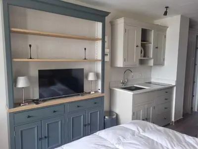 Cuisine ou kitchenette dans l'établissement Tignes Studio 20m² - 2 pers, Balcon, Vue Montagne - FR-1-449-192