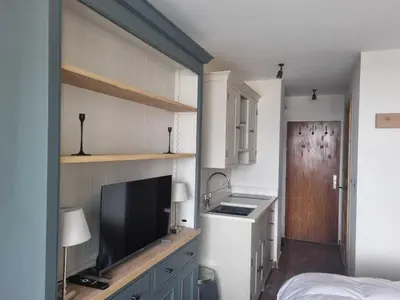 Cuisine ou kitchenette dans l'établissement Tignes Studio 20m² - 2 pers, Balcon, Vue Montagne - FR-1-449-192