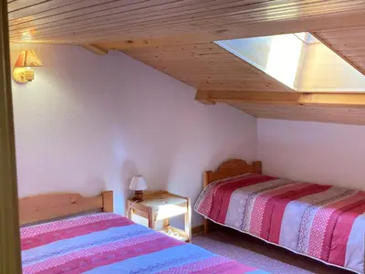 Un ou plusieurs lits dans un hébergement de l'établissement Duplex cosy à Termignon-Val Cenis, 7 pers, au pied des pistes, balcon, garage, Wi-Fi gratuit - FR-1-508-295