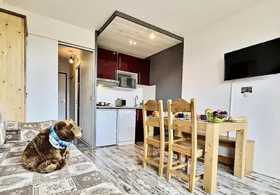 Cuisine ou kitchenette dans l'établissement Résidence Home Club - Bel appartement rénové pouvant acueillir 4 personnes à Tignes Lavachet MAE-2184