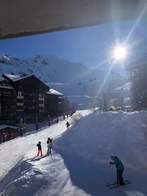 L'établissement Appartement T3 ARC 1950 skis aux pieds Sauna, Hammam, Jacuzzi en hiver