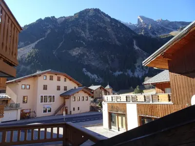 Plan de l'établissement Appartement 3 pièces avec terrasse, proche centre et commerces - FR-1-464-221