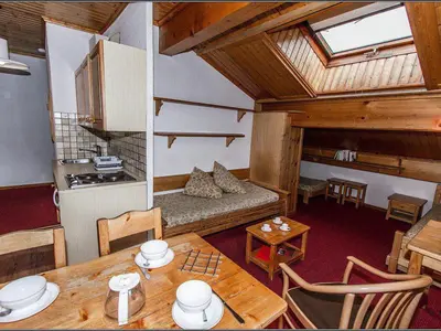 Coin salon dans l'établissement Appartement confortable 6 pers - Centre Val-d'Isère - FR-1-518-140