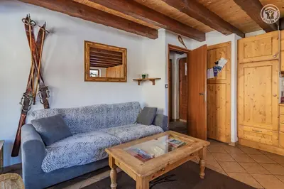 Coin salon dans l'établissement Magnifique chalet Mistouflon