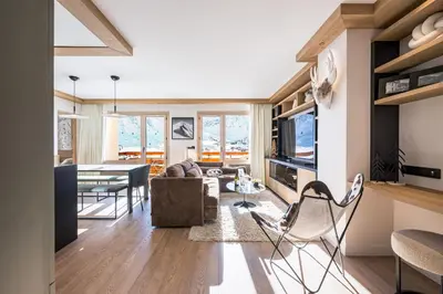 Télévision ou salle de divertissement dans l'établissement Tignes le Lac - Appartement 8p - Pied des pistes