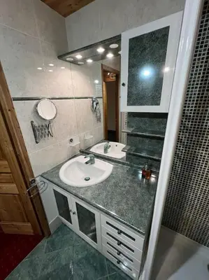 Salle de bains dans l'établissement Belle Plagne - Skis aux pieds - Pierre de Soleil