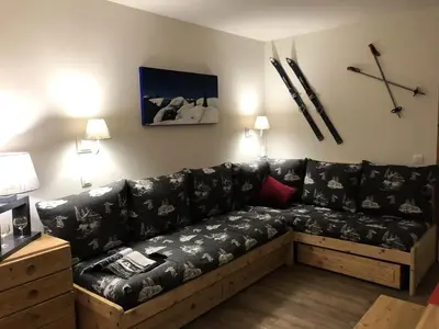 Coin salon dans l'établissement Résidence Amethyste - Appartement rénové · Ski aux pieds · Vue pistes · Balcon MAE-3487