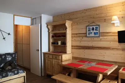 Cuisine ou kitchenette dans l'établissement Résidence Amethyste - Appartement rénové · Ski aux pieds · Vue pistes · Balcon MAE-3487