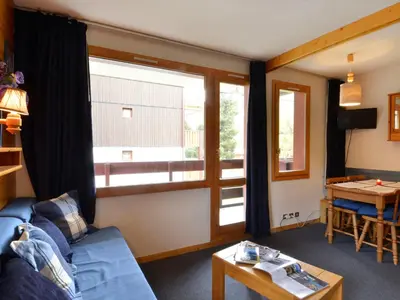Coin salon dans l'établissement Appartement tout confort Accès direct aux pistes Vue pistes Balcon - FR-1-181-2773