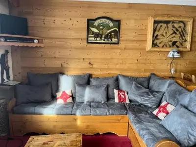 Coin salon dans l'établissement Résidence Callisto - Charmant appartement · Accès direct aux pistes · Vue pistes MAE-6401