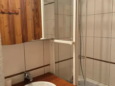 Salle de bains dans l'établissement Résidence Agate - Studio divisible tout confort · Accès direct aux pistes · Vue pistes MAE-6471