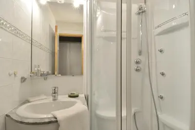 Salle de bains dans l'établissement Résidence Licorne - Appartement tout confort divisible · Accès direct aux pistes · Balcon MAE-6541