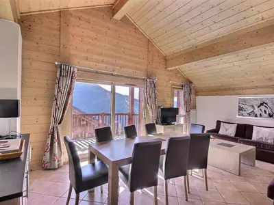 Coin salon dans l'établissement Appartement skis aux pieds pour 6 pers proche centre Vallandry, animaux admis - FR-1-411-918