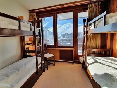 Un ou plusieurs lits dans un hébergement de l'établissement Appartement cosy proche pistes - 6 pers - Balcon - FR-1-502-550