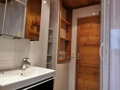 Salle de bains dans l'établissement Sefcotel - Studio cabine 4 personnes COSY MAE-0321
